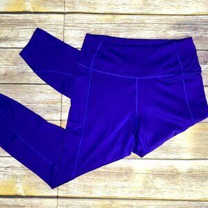 Victoria's Secret On Point "Flow" Purple Womens Athletic Leggings size M (short)